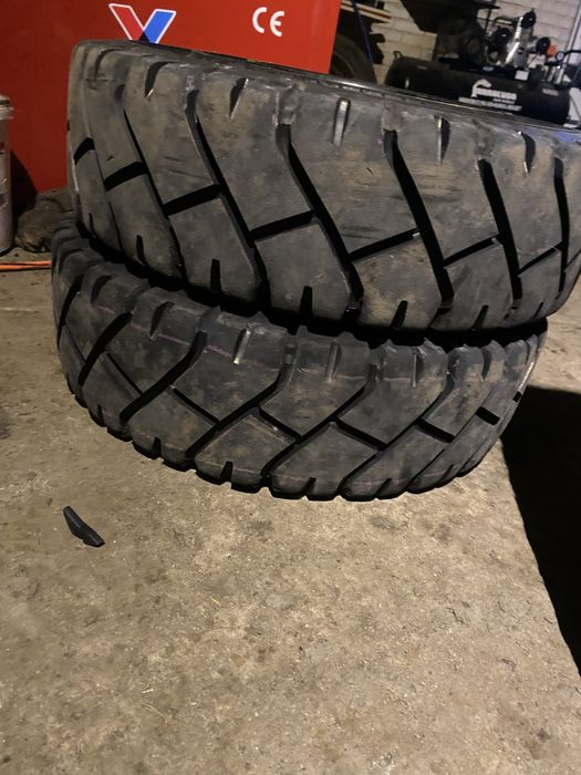 Bieżnikowanie opon ciężarowe wózki widlowe