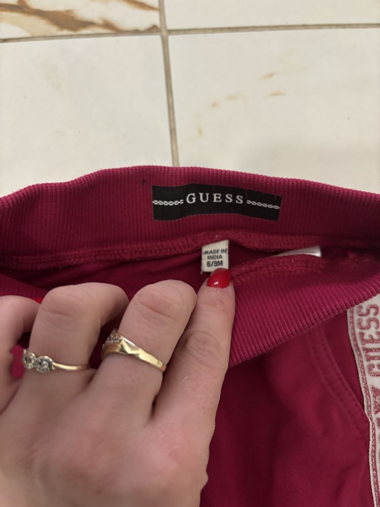 Spodnie dresowe Guess dziecięce 6-9 m