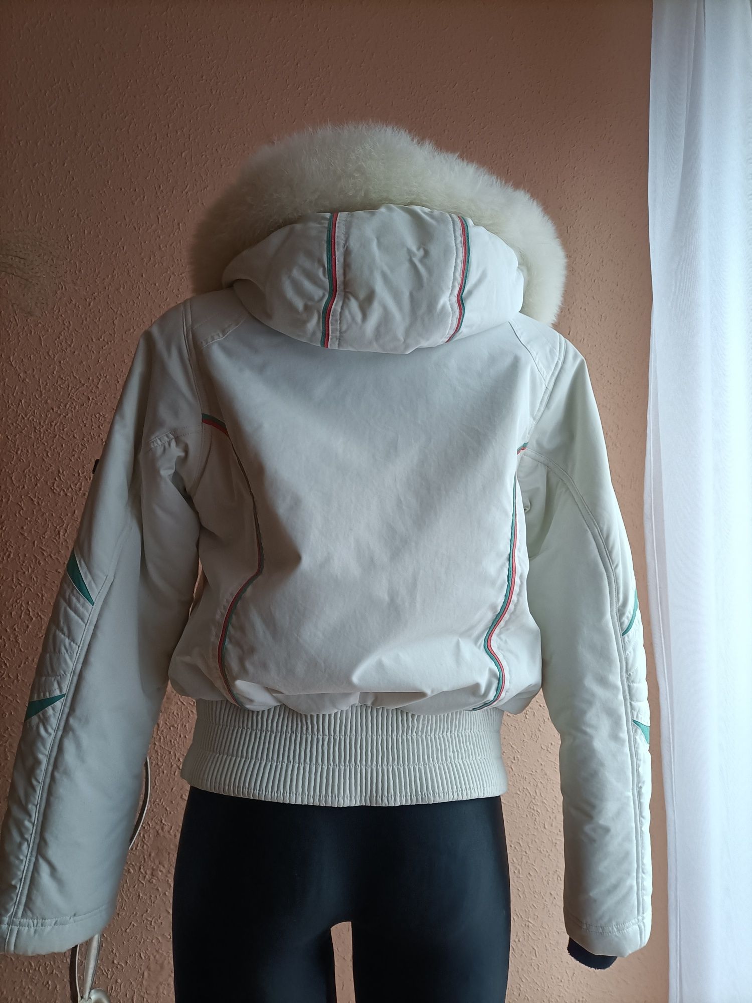 Damska kurtka narciarska Brugi  w kolorze białym rozmiar158.