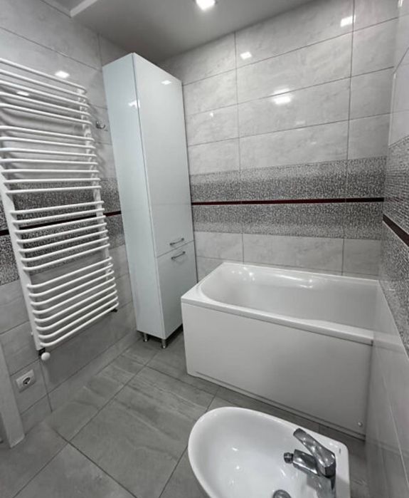 Продається 3-кімнатна квартира район ТЦ Майдан