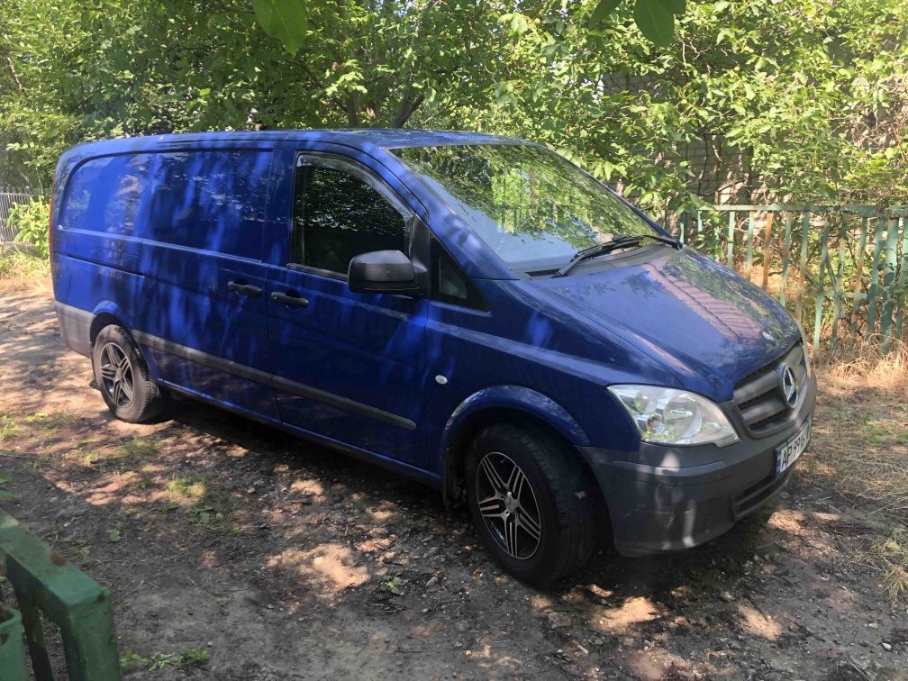 Продам машину Mercedes Vito 116