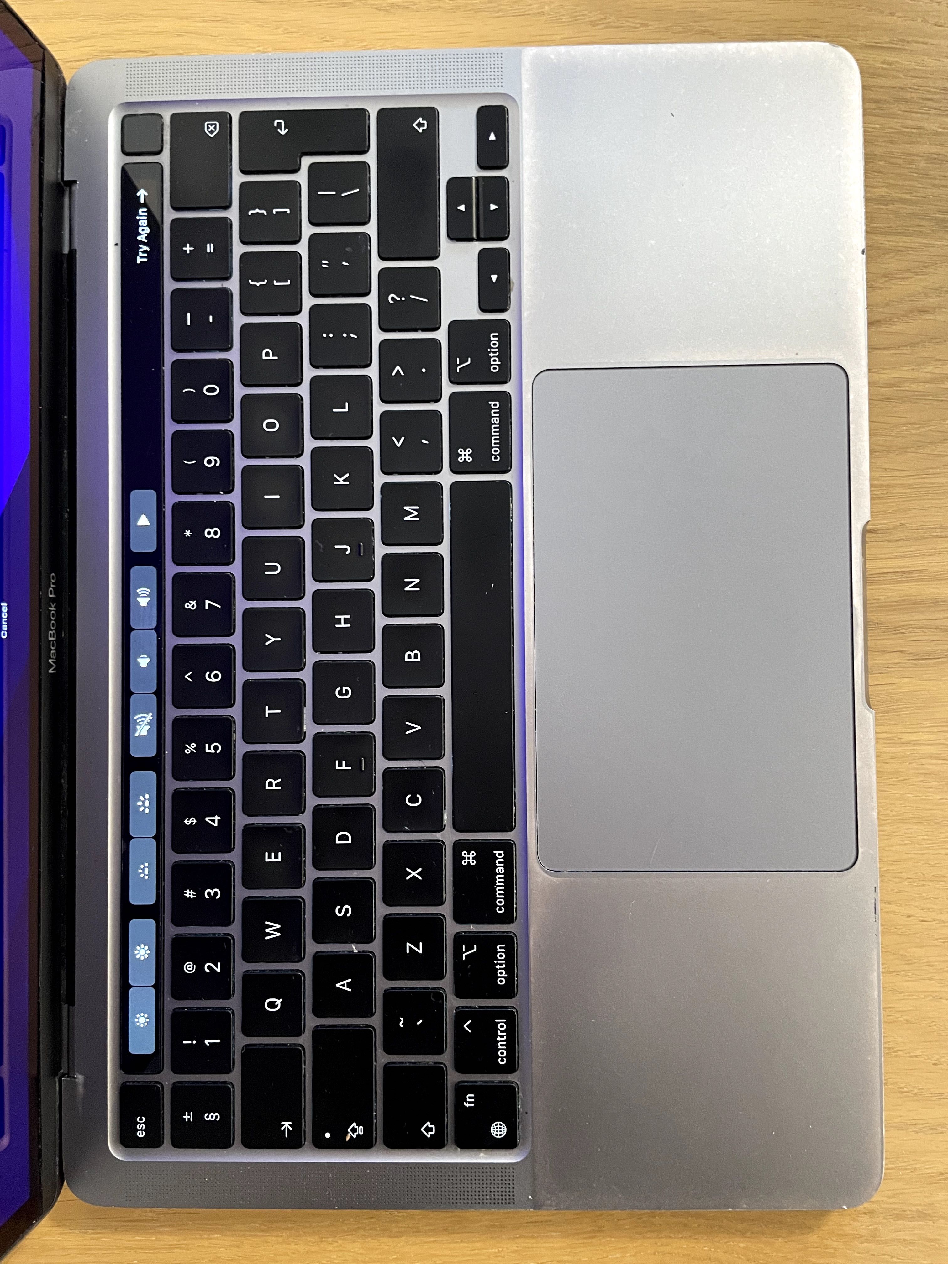 MacBook Pro 13" 16GB 256 M1 A2338