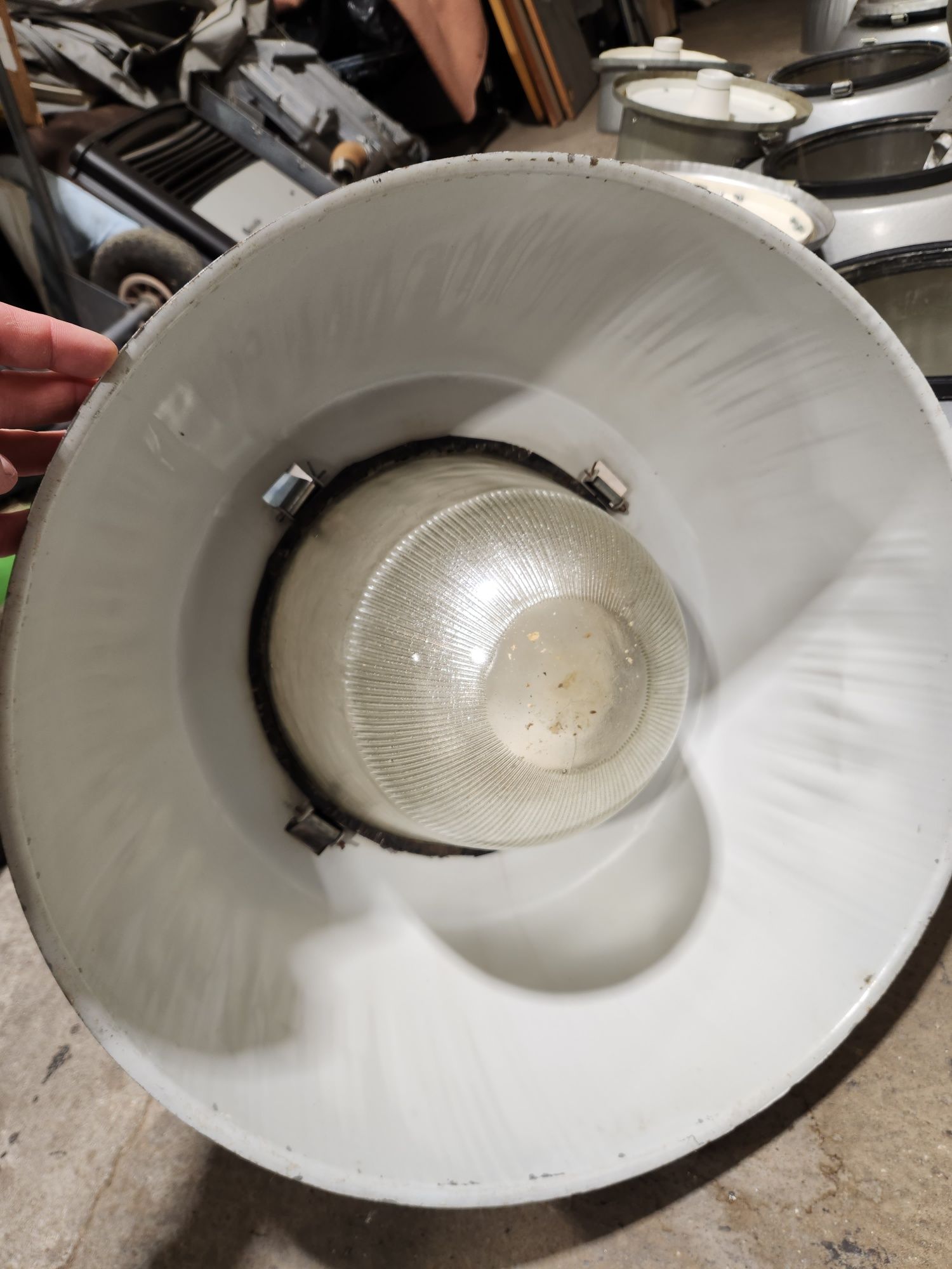 Lampa klosz PRL loft warsztatowa