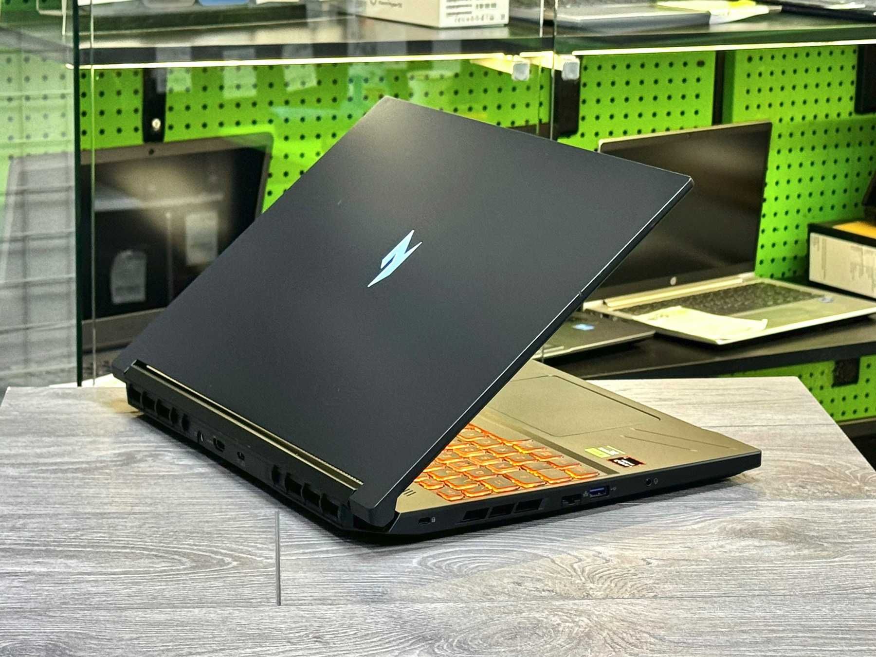 Виставковий зразок Acer Nitro V16 / Ryzen 7 8845Hs / RTX 4060