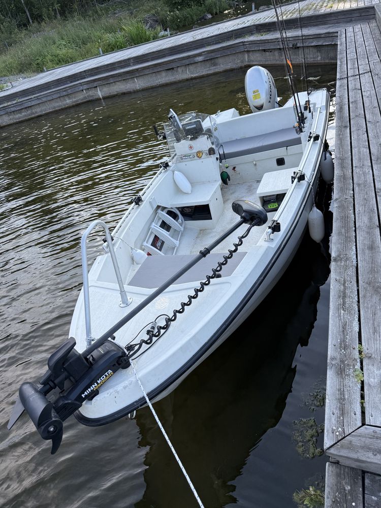 Łódka rekreacyjno - wędkarska Lohi 465 honda 50, Lowrance, minn kota