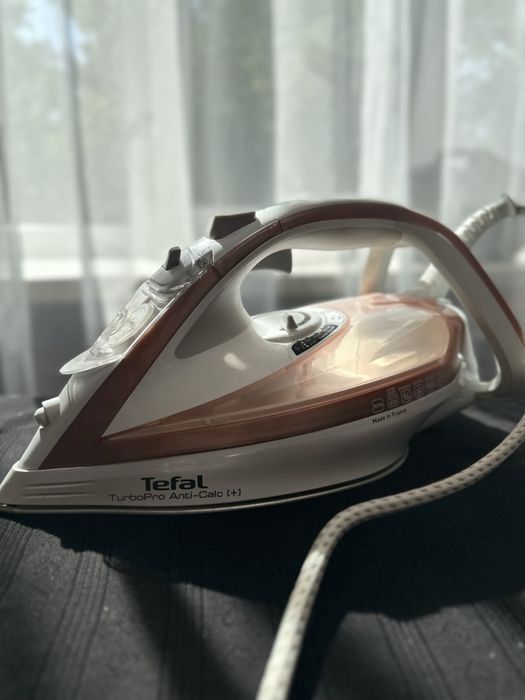 Праска TEFAL TurboPro Anti-Calc FV5697