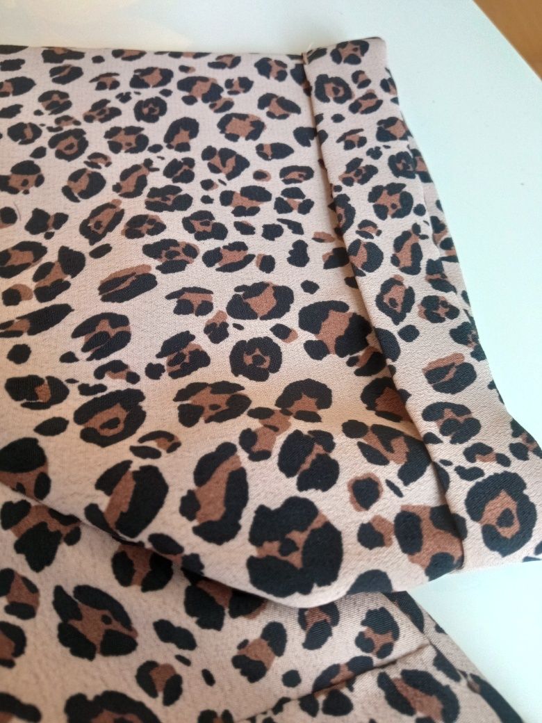 Túnica manga curta padrão leopardo tamanho 36