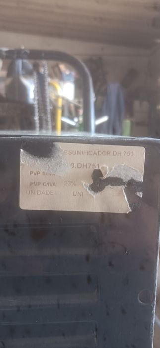 Desumidificador semiprofissional MASTER DH751