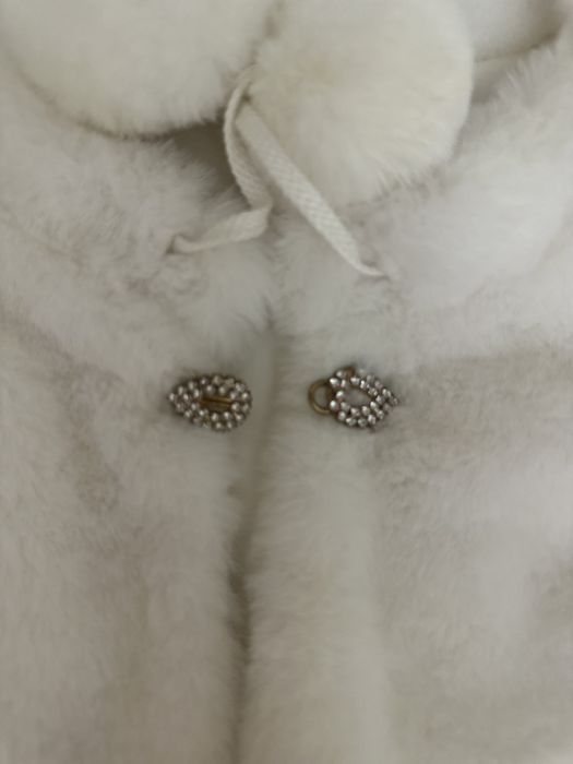 Продам шубку , балеро для дівчинки на 2-4 роки