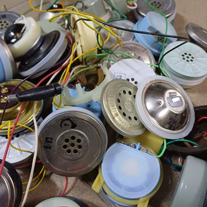 Głośnik i mikrofon z starych telefonów