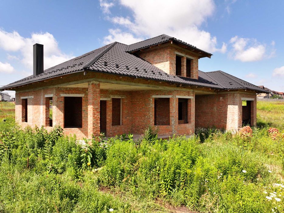 Продам будинок з ділянкою 9 сот в Рівному, р-н Райський сад