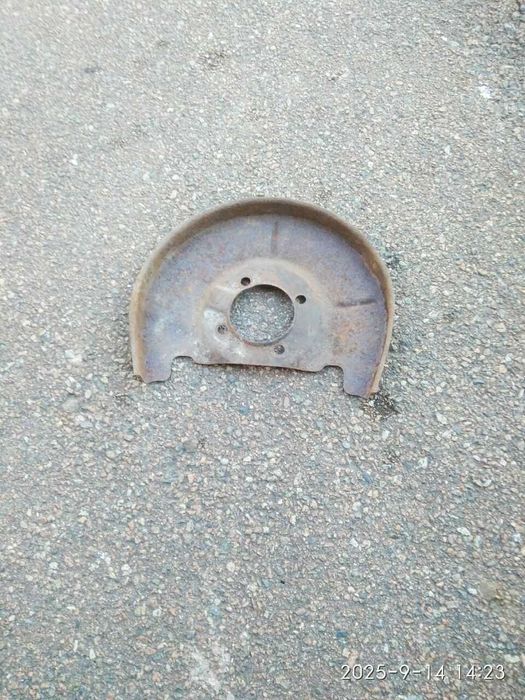 Щит тормозной передний для ВАЗ 2101-2106