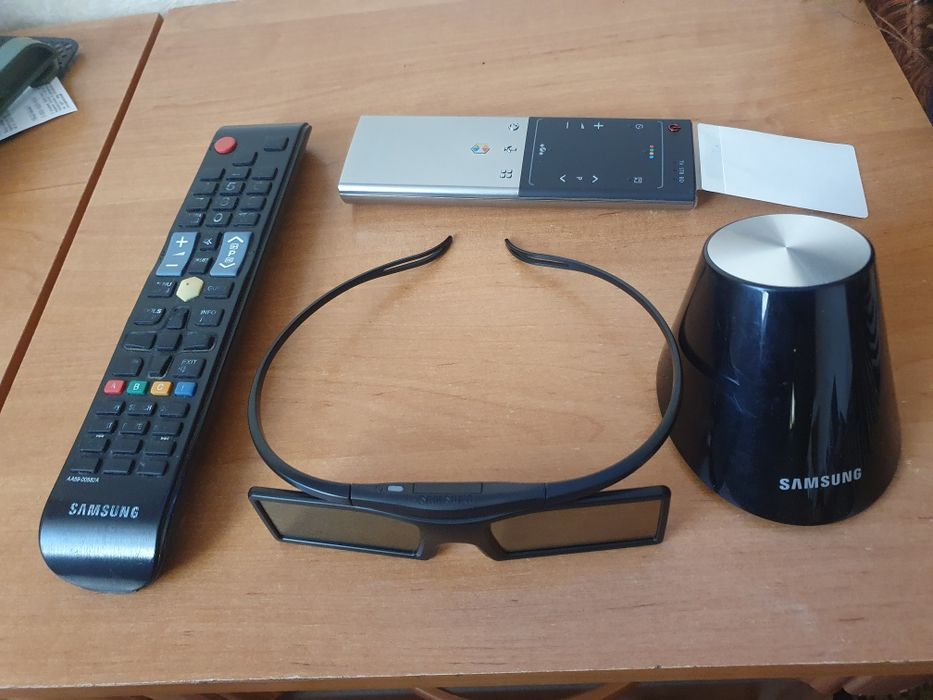 Продам телевизор Samsung PS64E8007G