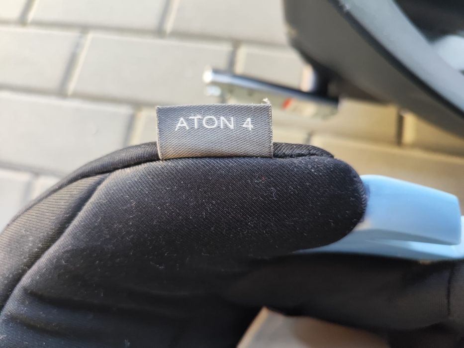 Cybex Atom 4 + baza
