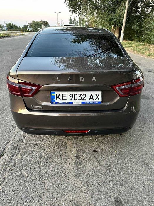 Автомобіль Lada Vesta