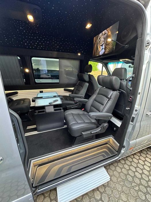 VIP Transport przewozy transfery osób wynajem bus, autokar od 7 do 60