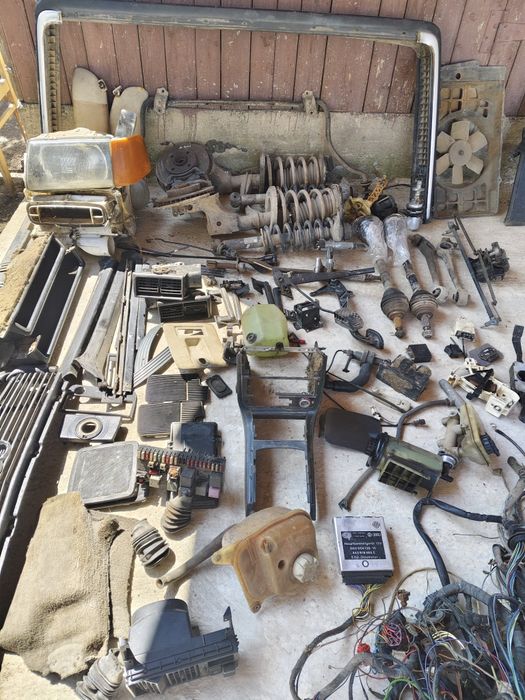 Шрот розборка запчастини ауді 100 с3 2.0 радіатор коробка генератор ст