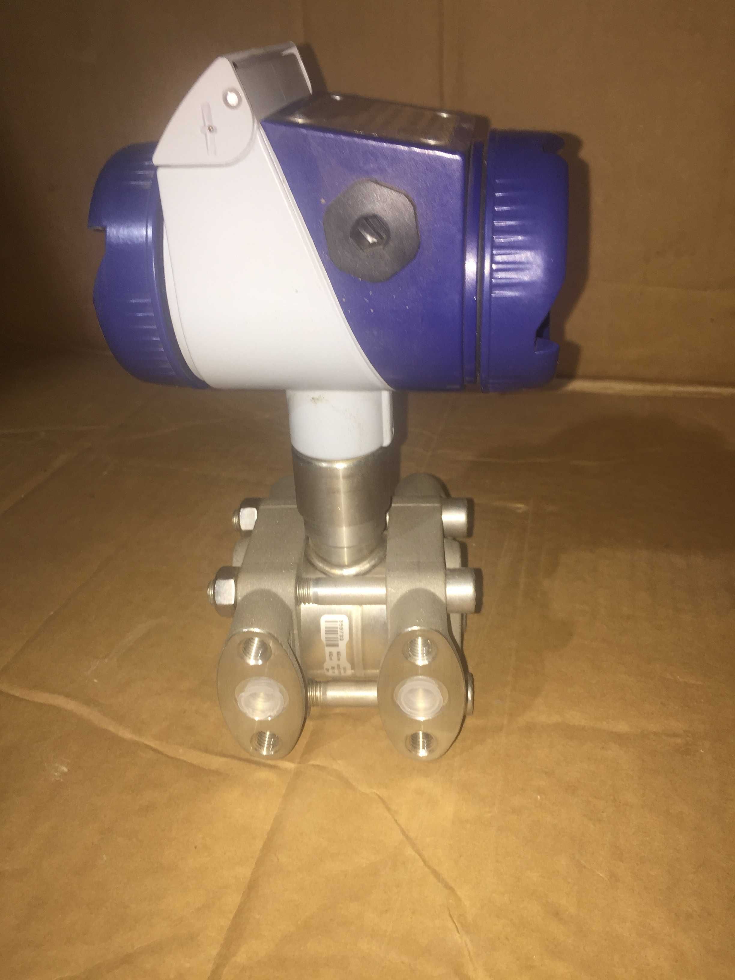 JUMO dTRANS p02 DELTA Датчик тиску з дисплеєм (404382)