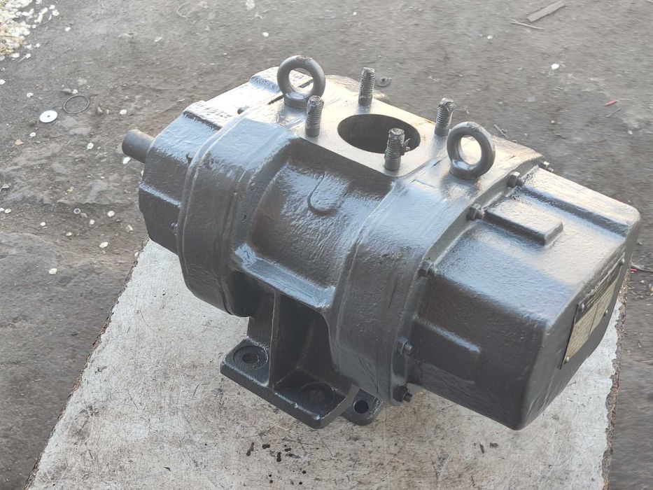 Насос компрессор воздуходувка тип GKRV-50/100 Q=125 м.куб.час ГДР