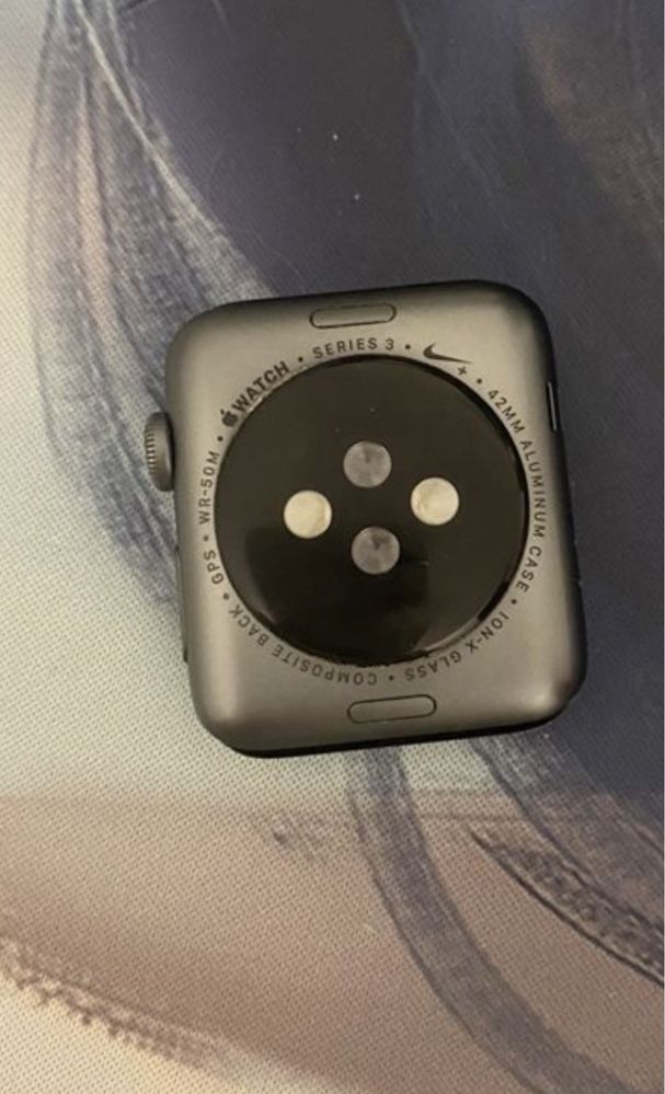 Apple Watch 3 42mm смарт годинник