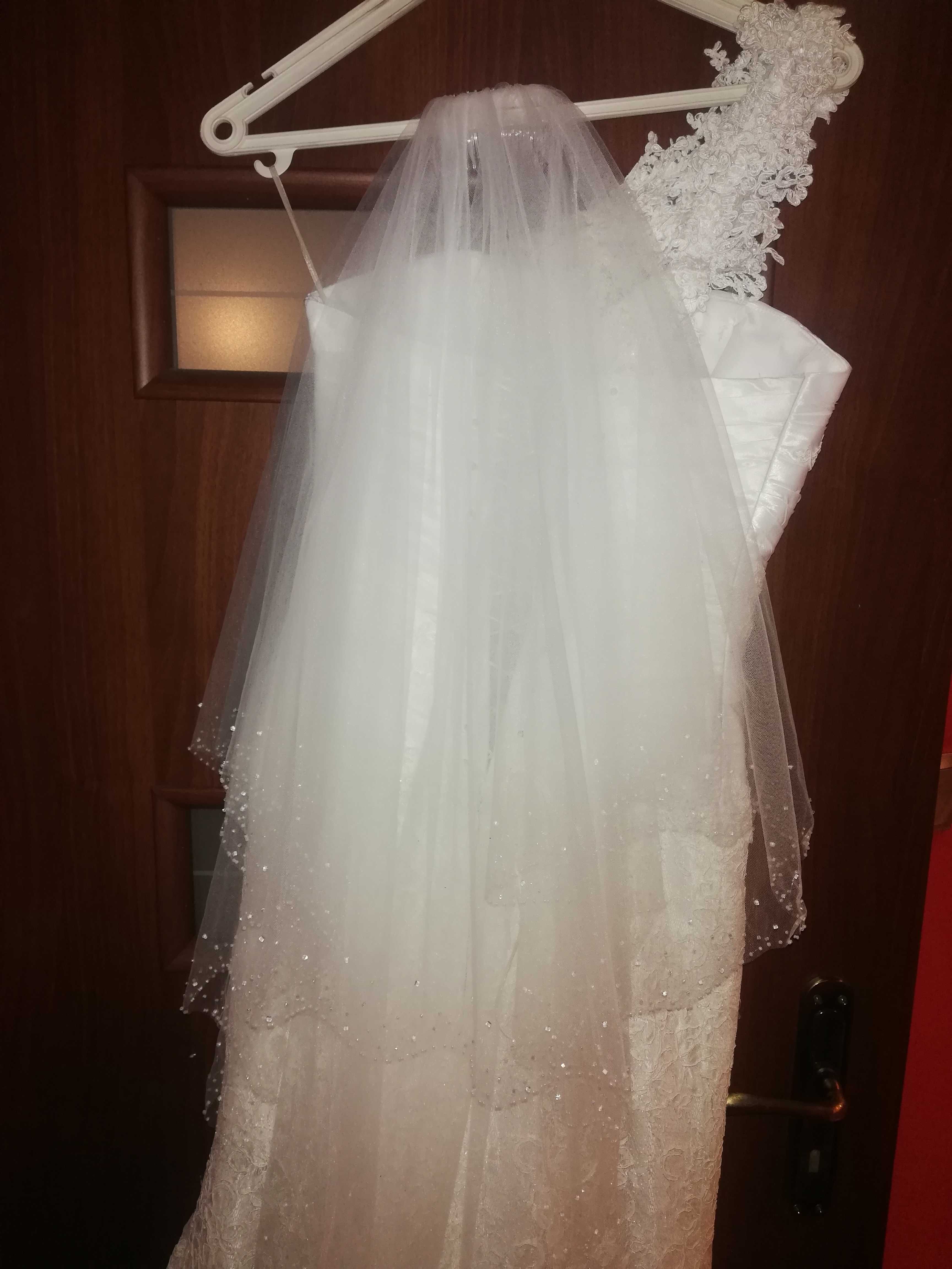 Koronkowa suknia ślubna!!!