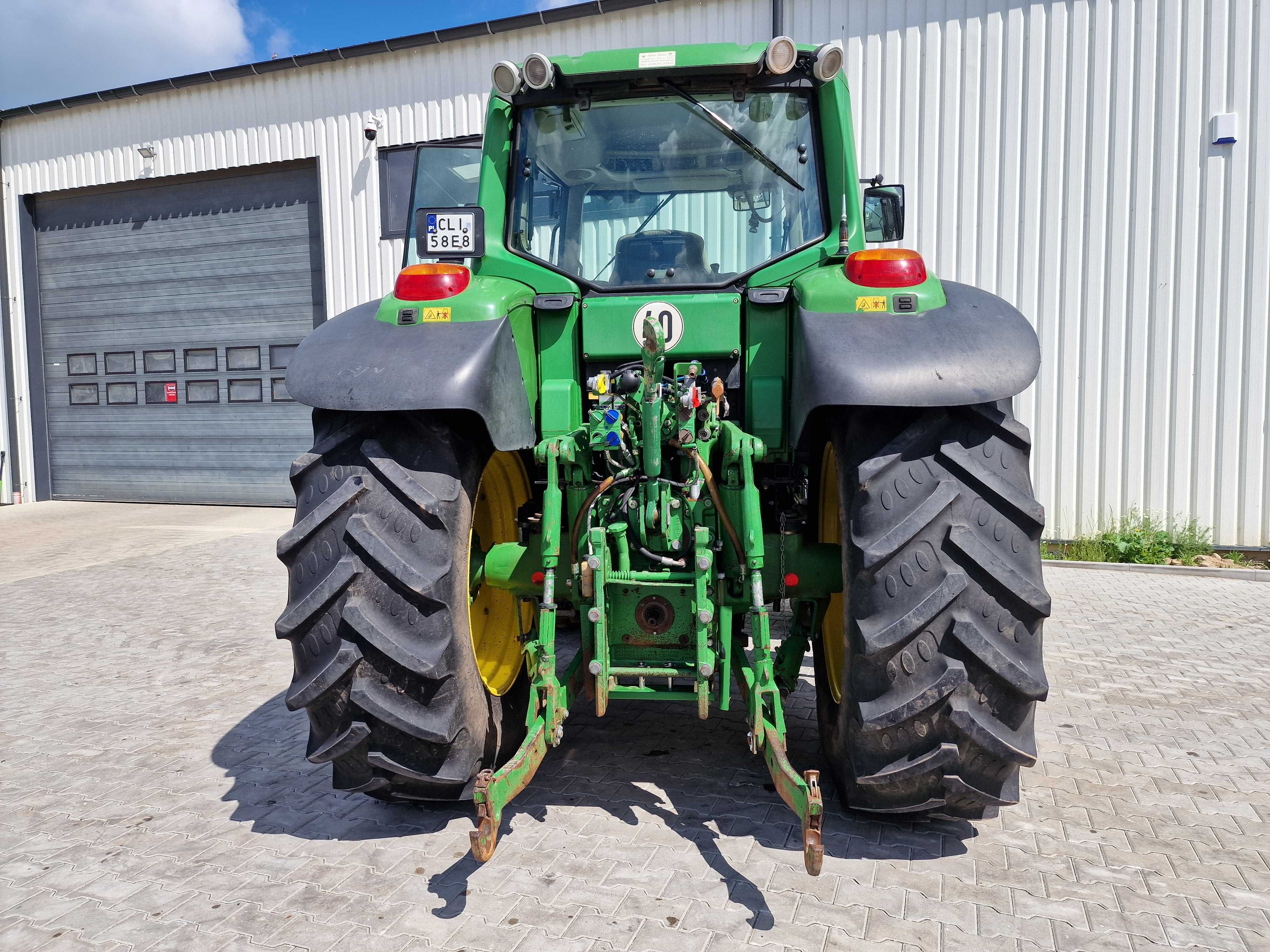 Wynajem ciągnika rolniczego John Deere 6930, 160KM-182KM