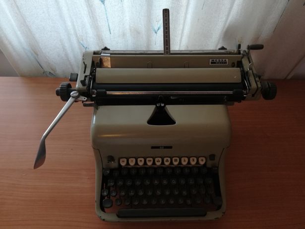 Máquina escrever Messa Ducti