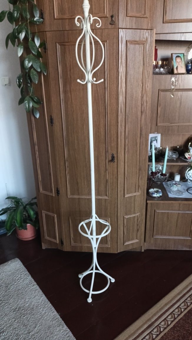 Sprzedam wieszak metalowy