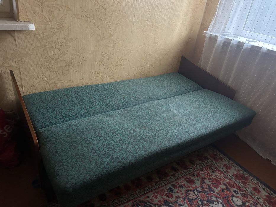 Віддам безкоштовно меблі