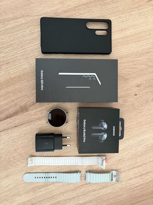 Pack Samsung Galaxy S25 Ultra 256GB + Watch 7 + Buds 3 Pro + Extras