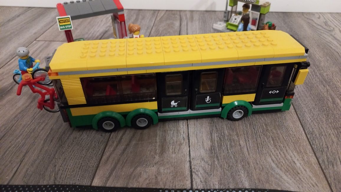 Lego autobus, przystanek autobusowy 60154