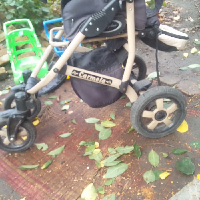 Коляска в хорошем состоянии