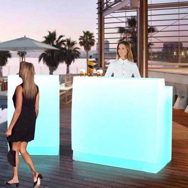 Balcão em plastico com iluminação
