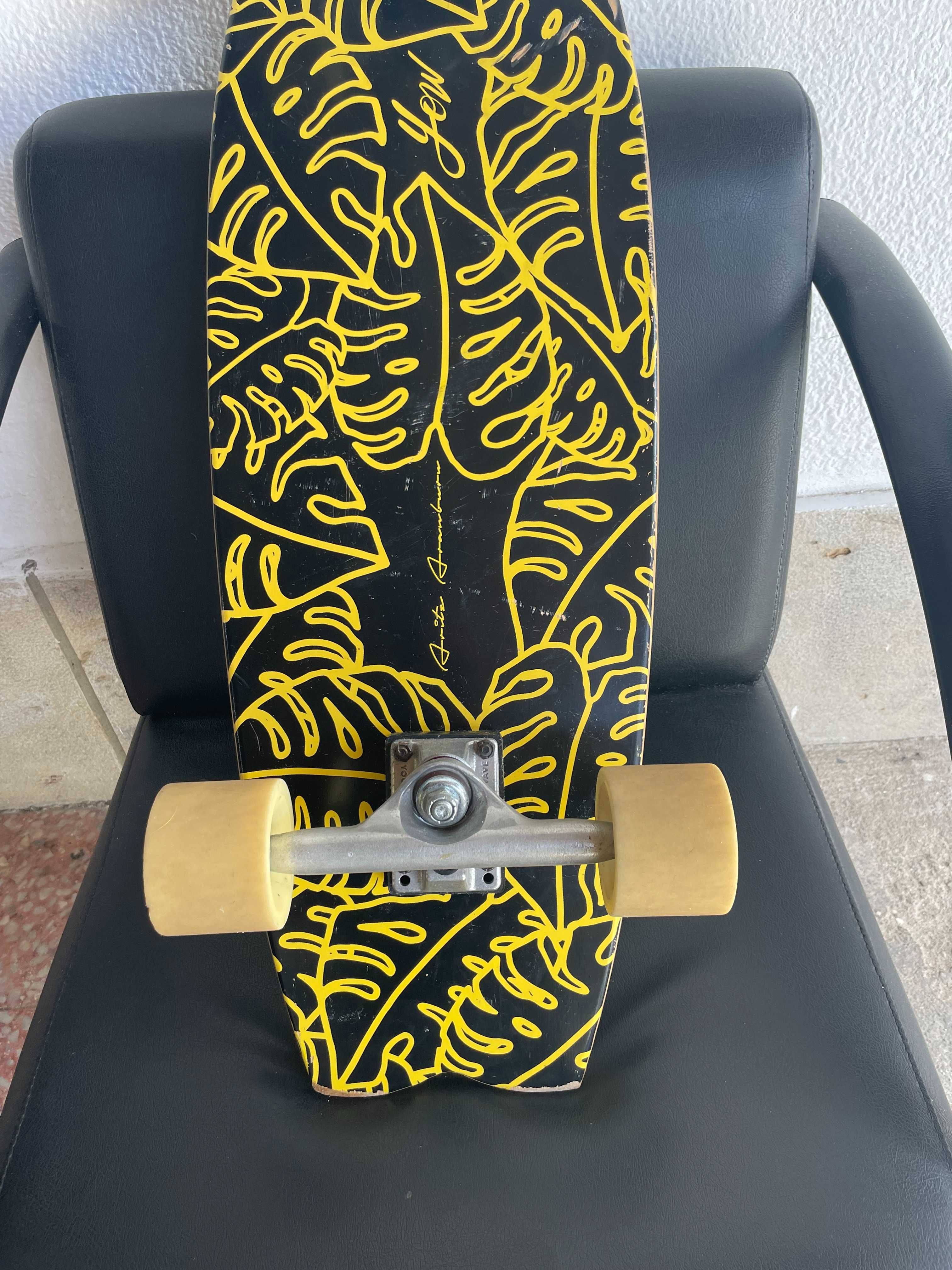 Surfskate Yow Aritz Aranburu 32" (c/ pouco uso)
