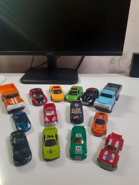 Машинки одним лотом