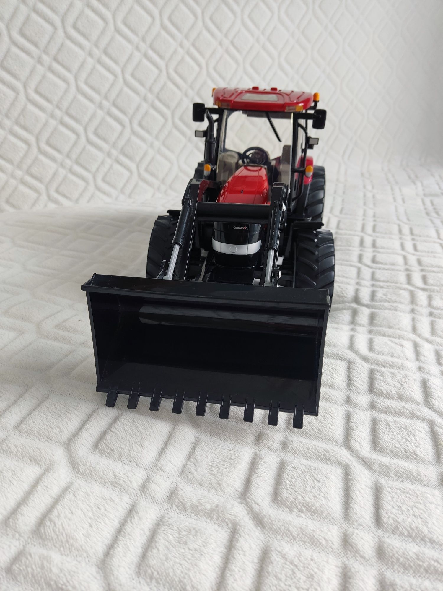 Traktor Big Farm Case IH 210 Puma Britains