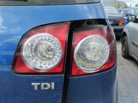 VW Golf V Plus + lampa prawy lewy tył w błotnik oryginalna ledy ok