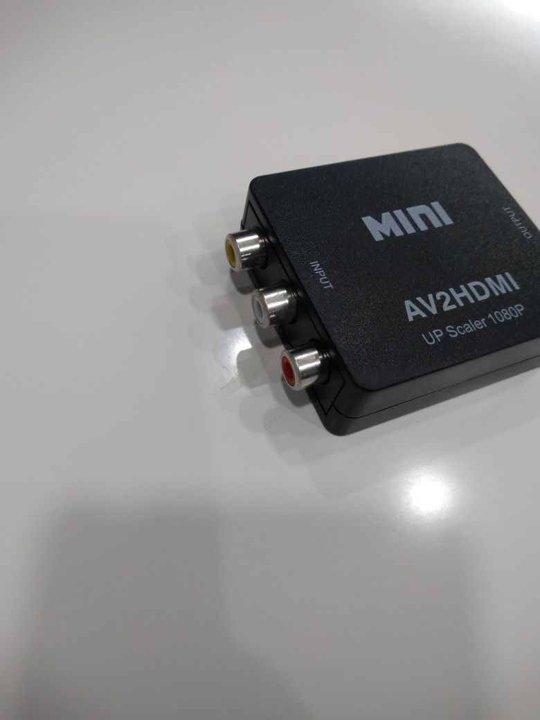 Адаптер відеосигналу з audiovideo (RCA) в HDMI
