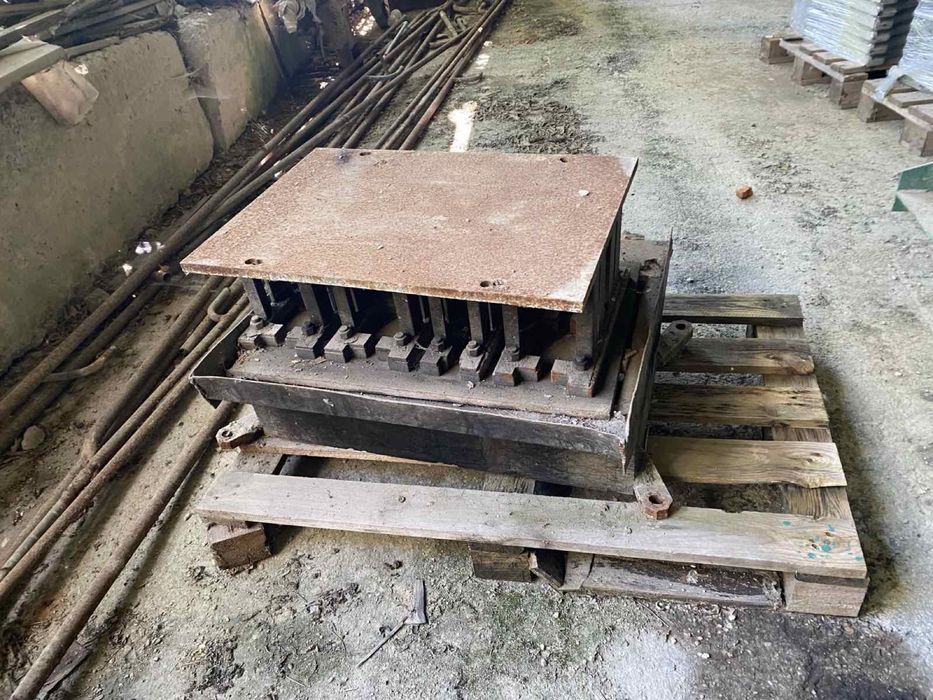 Вібропрес Schlosser uniblock 2 (для виробництва бетонних виробів )