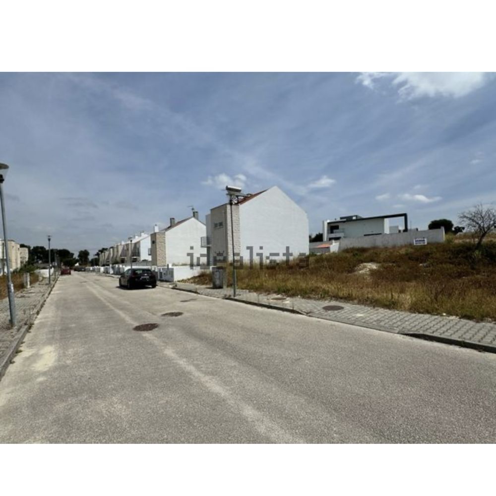 Terreno em Palmela com 161m2