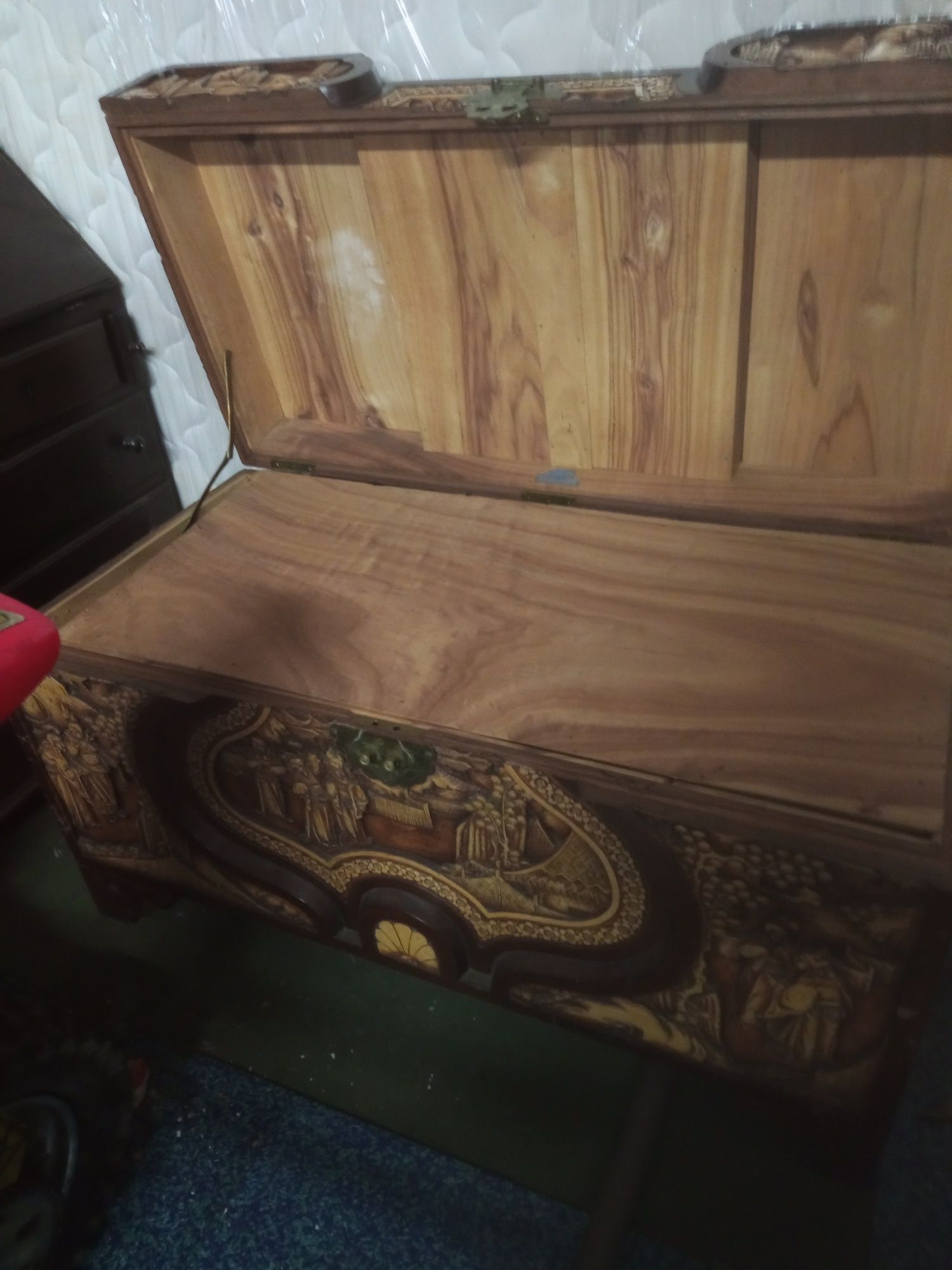 Arca antiga de canfora
