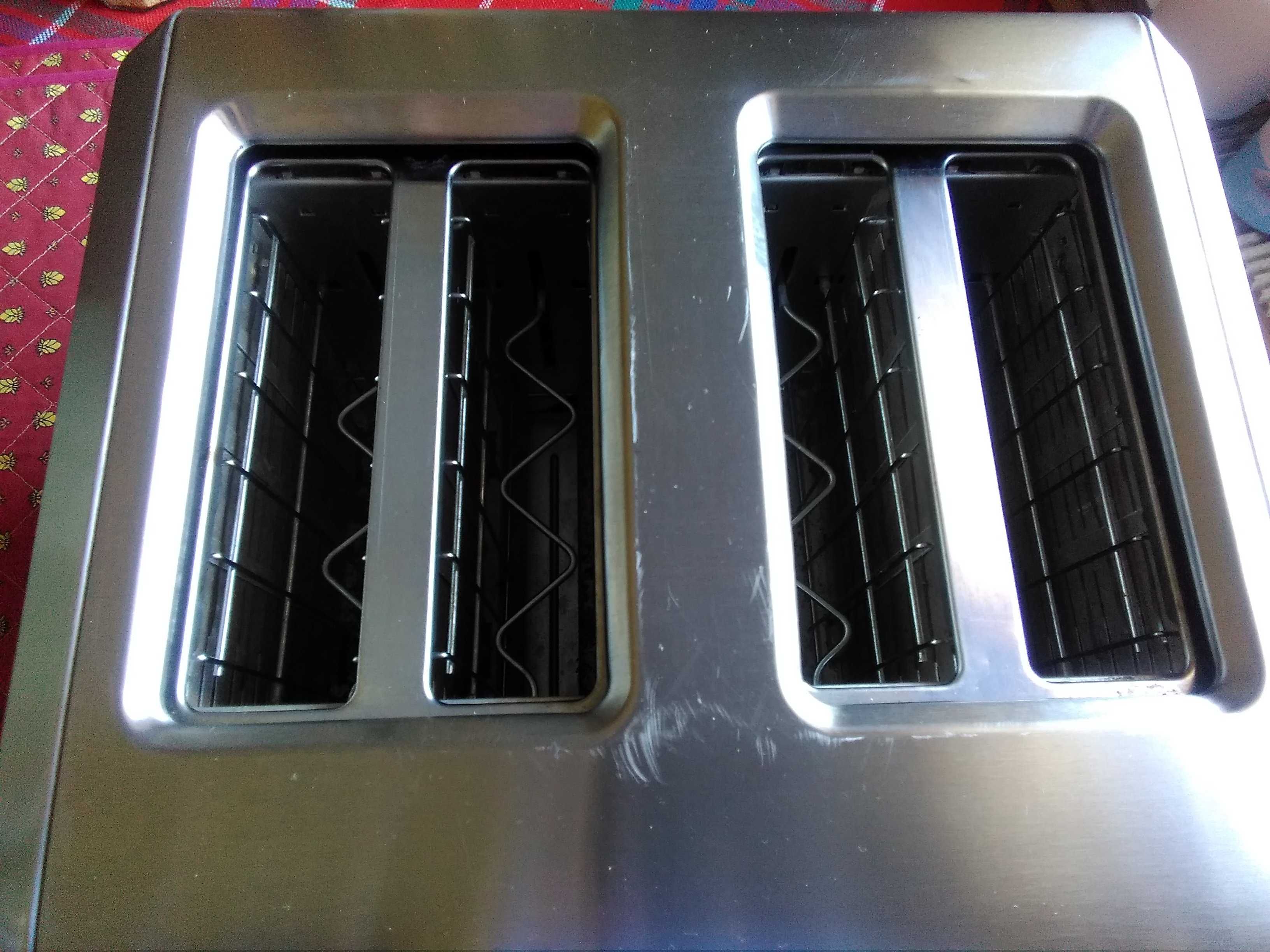 DeLonghi toster CTH 4023