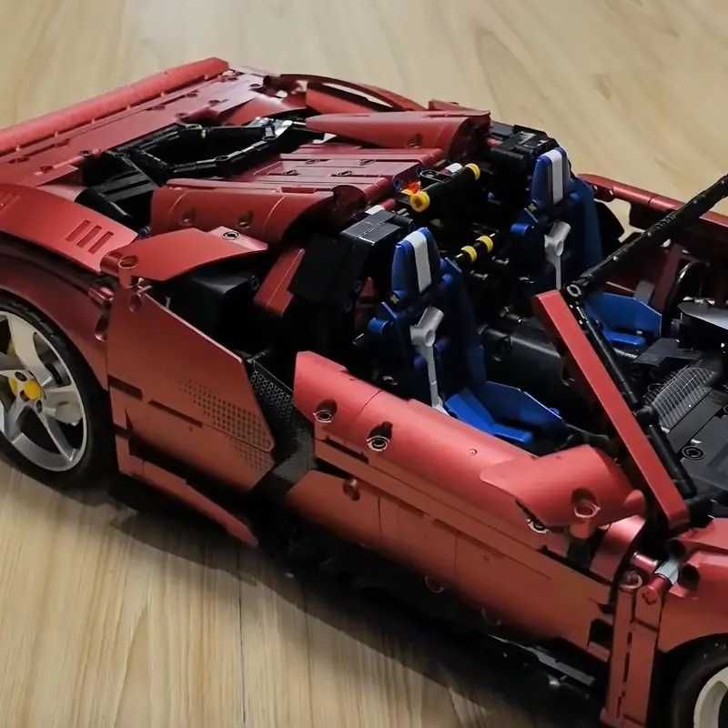 Конструктор Technic Ferrari. Масштаб 1:8. 3982 деталей.