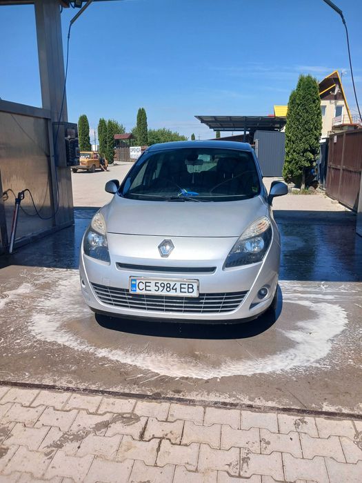 Авто Рено Сценік