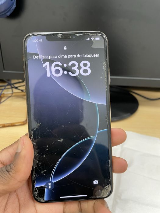 iPhone XS Max 64GB Dourado!