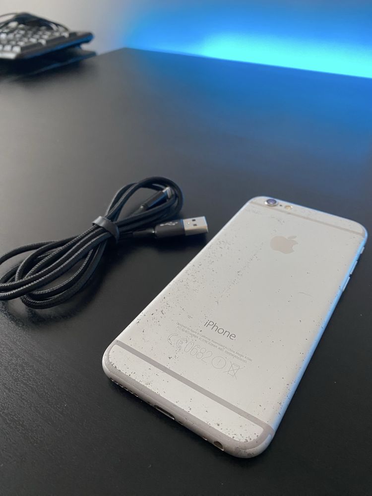 iPhone 6 • 16GB • Stan bardzo dobry + ładowarka