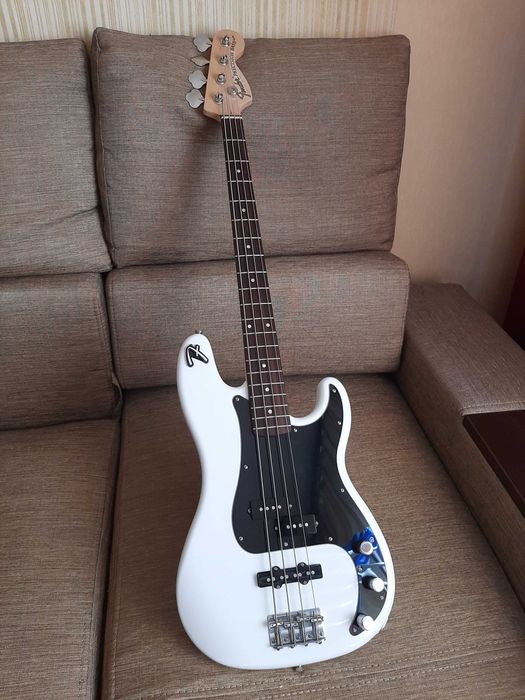 бас гiтара Esguire PJ Precision bass