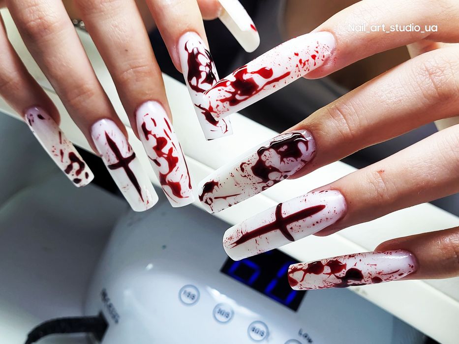 Манікюр з укріпленням. Нарощування нігтів. Викладний френч