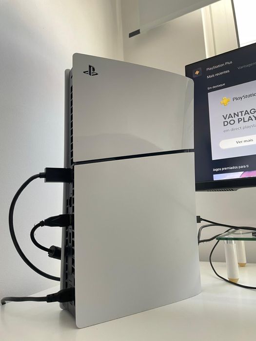 Playstation 5 com caixa, garantia e pouco uso