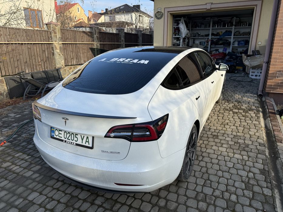 Tesla model 3 2020